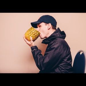 Meet your Posher, Derek